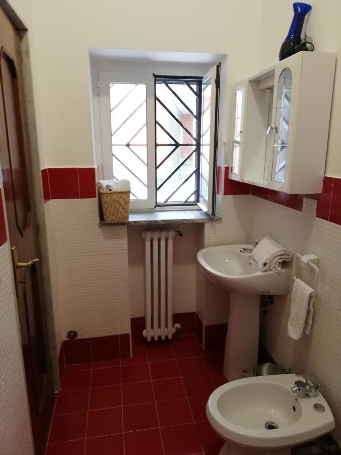 Lucia'S Apartaments Барі Екстер'єр фото